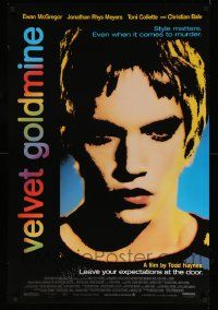 5g944 VELVET GOLDMINE 1sh '98 close-up of glam rocker Ewan McGregor, Jonathan Rhys Meyers!