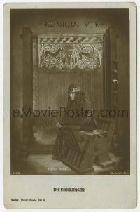 5h046 DIE NIBELUNGEN 672/3 German Ross postcard '24 Gertrud Arnold as Queen Ute von Burgund!