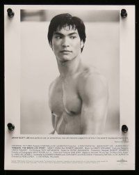 6m192 DRAGON: THE BRUCE LEE STORY presskit w/ 10 stills '93 kung fu biography, Jason Scott Lee!