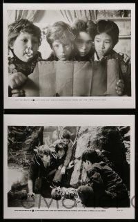 6m065 GOONIES presskit w/ 15 stills '85 teen adventure classic, Josh Brolin, scenes from the film!