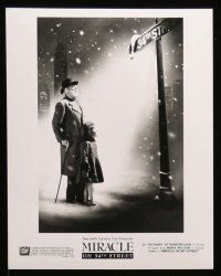 6m114 MIRACLE ON 34th STREET presskit w/ 13 stills '94 Richard Attenborough as Kringle, Wilson!