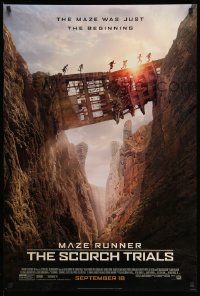 6r327 MAZE RUNNER: THE SCORCH TRIALS style B advance DS 1sh '15 Dylan O'Brien, city in ruins!