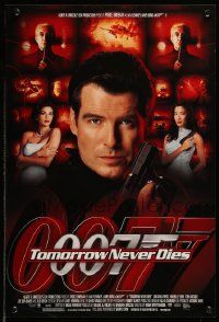 6r629 TOMORROW NEVER DIES mini poster '97 super close image of Pierce Brosnan as James Bond 007!