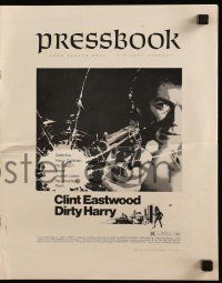 6x515 DIRTY HARRY pressbook '71 great c/u of Clint Eastwood pointing gun, Don Siegel crime classic