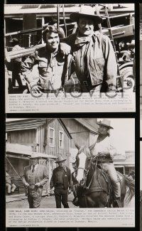 7a042 CHISUM presskit w/ 19 stills '70 Andrew V. McLaglen, Forrest Tucker, The Hero big John Wayne