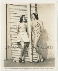 7d270 CONSTANCE MOORE/ANNE GWYNNE 8.25x10 still '40 sexy swimsuits for high temperature weather!