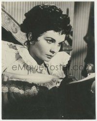 7d287 DESIREE 7.25x9 still '54 close up of beautiful Jean Simmons in bed writing in her diary!