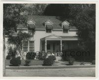 7d306 DONNA REED SHOW set reference TV 8.25x10 still '60s exterior of the home her family lived in!