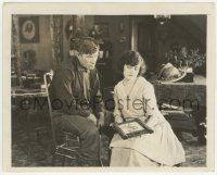 7d318 DOUBLING FOR ROMEO 8x10 still '21 cowboy Will Rogers stares at Sylvia Breamer holding photo!