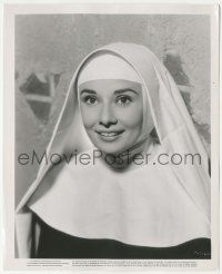 7d695 NUN'S STORY 8x10 still '59 religious missionary Audrey Hepburn, directed by Fred Zinnemann