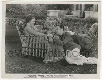 7d764 RIGHT TO LIVE 8x10 still '35 Colin Clive relaxing outdoors with pretty Josephine Hutchinson!