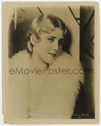 7d950 VILMA BANKY 8x10 still '20s the famous silent leading lady in sexy pose wearing fur!
