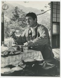 7d990 YOU ONLY LIVE TWICE 8x10 still '67 c/u of Sean Connery as James Bond eating with chopsticks!