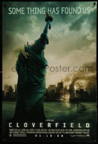 7g599 CLOVERFIELD advance DS 1sh '08 wild image of destroyed New York & Lady Liberty decapitated!