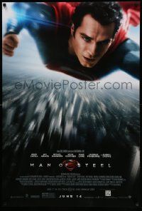 7g793 MAN OF STEEL advance DS 1sh '13 Henry Cavill in the title role as Superman flying!