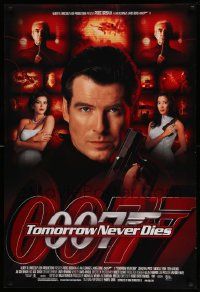 7g957 TOMORROW NEVER DIES DS 1sh '97 close-up of Pierce Brosnan as James Bond 007!