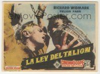 7s828 LAST WAGON Spanish herald '60 different close up of chained Richard Widmark, Delmer Daves