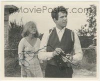7x0701 BONNIE & CLYDE signed 8x10 still '67 by BOTH Faye Dunaway AND Warren Beatty, great c/u!