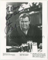 7x0783 JOHN CANDY signed 8x10 still '91 great close up in restaurant from Only the Lonely!