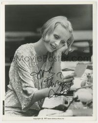 7x0864 TWIGGY signed 8x10.25 still '71 close up from You Are a Lucky Star scene in The Boy Friend!