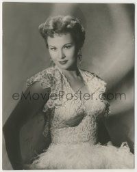 7x0868 VIRGINIA MAYO signed 7x9 still '51 sexy portrait by Bert Six, soon to appear in The Travelers