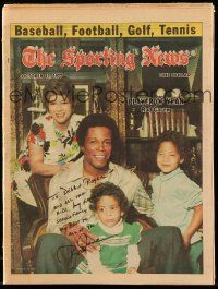 7x0376 ROD CAREW signed magazine '77 on the cover of The Sporting News with his family!