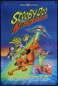 8c574 SCOOBY-DOO & THE ALIEN INVADERS 27x40 video poster '00 wacky classic animated cartoon mystery!