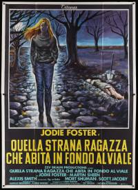 8j112 LITTLE GIRL WHO LIVES DOWN THE LANE Italian 2p '77 different art of Jodie Foster by body!