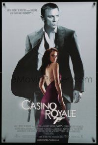8p727 CASINO ROYALE DS English 1sh '06 Daniel Craig as James Bond & sexy Eva Green as Vesper Lynd!