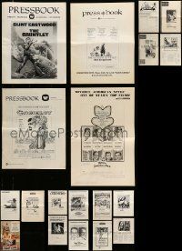 9a234 LOT OF 19 UNCUT PRESSBOOKS '60s-70s advertising images from a variety of different movies!