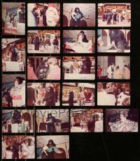 9a060 LOT OF 21 KING KONG PREMIERE CANDID 4x5 COLOR PHOTOS '76 wacky guy in ape suit!