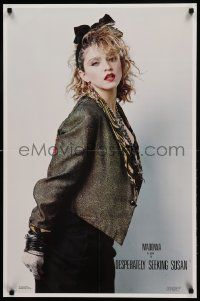 9k859 DESPERATELY SEEKING SUSAN 23x35 commercial poster '85 waist-high profile image of Madonna!