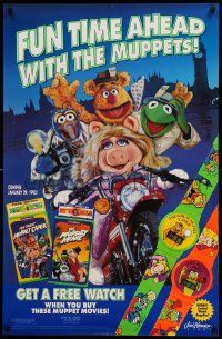 9k740 GREAT MUPPET CAPER/MUPPET MOVIE 26x40 video poster '93 Miss Piggy on bike, Kermit, Fozzie!
