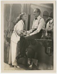 9m094 BARKLEYS OF BROADWAY 8x10.25 still '49 confused Ginger Rogers with Fred Astaire in bathroom!