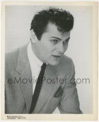 9m754 TONY CURTIS 8.25x10 still '61 great close up in suit & tie when he was making Taras Bulba!