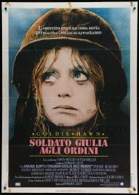 1b210 PRIVATE BENJAMIN Italian 1p '81 funny image of depressed soldier Goldie Hawn!