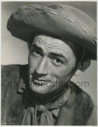 1d108 DUEL IN THE SUN deluxe 10.75x13.5 still '47 best portrait of Gregory Peck by Madison Lacy!
