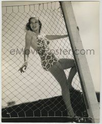 1d117 EVELYN KEYES deluxe 10.5x13 still '40s in sexy swimsuit posing behind net by Whitey Schafer!