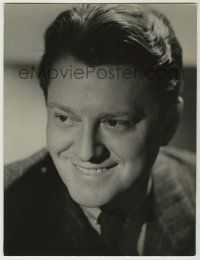 1d301 MICHAEL O'SHEA deluxe 9.5x12.5 still '43 super close smiling portrait from Lady of Burlesque!