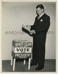 1d363 STATE OF THE UNION candid deluxe 10.25x13 still '48 Clark Gable has trouble deciding his vote!