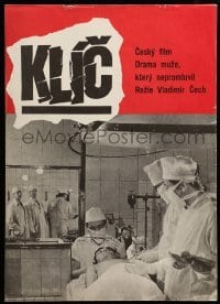 1p170 KEY Czech 12x17 '71 Klic, WWII, Frantisek Vicena, image in the operating room!