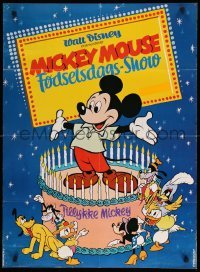 1p347 MICKEY MOUSE FODSELSDAGS-SHOW Danish '70s great image of Mickey on birthday cake!