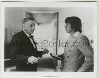 1s334 FRANK SINATRA 8x10.25 news photo '81 interviewed by Hollywood journalist Colin Dangaard!