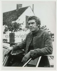 1s548 LE MANS 8.25x10.25 still '71 close up of Steve McQueen wearing street clothes by car!