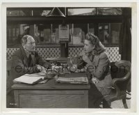 1s777 SABOTEUR 8.25x10 still '42 Hitchcock, c/u of Priscilla Lane eating lunch & talking to man!