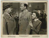 1s974 WITHOUT RESERVATIONS 8x10.25 still '46 Thurston Hall looks at John Wayne & Claudette Colbert!