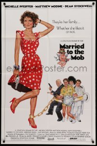 1t523 MARRIED TO THE MOB int'l 1sh '88 different Tanenbaum art of Michelle Pfeiffer with gun!