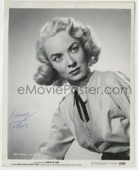 2j0439 AUDREY TOTTER signed 8x10.25 still '53 great waist-high portrait from Man in the Dark!