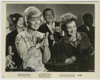 2j0490 DORIS DAY signed 8x10 still '62 great close up clapping in That Touch of Mink!