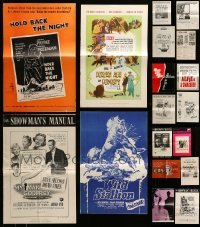 2m458 LOT OF 30 UNCUT PRESSBOOKS '50s-60s advertising images from a variety of different movies!